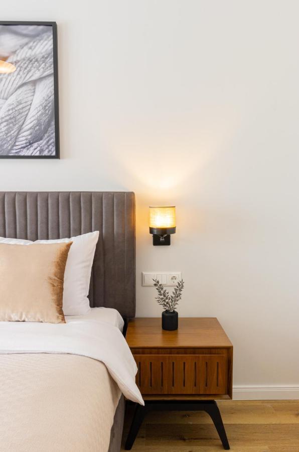 Moderne 1 Zimmer Ferienwohnung Mit Sonnenterrasse Und Parkplatz, In Ruhiger Lage, Nur Wenige Gehminuten Zum Ostsee Sandstrand Scharbeutz Zewnętrze zdjęcie
