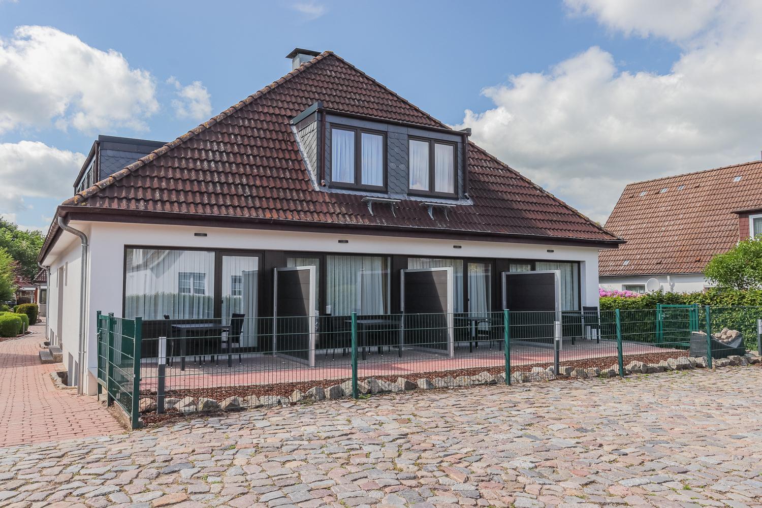 Moderne 1 Zimmer Ferienwohnung Mit Sonnenterrasse Und Parkplatz, In Ruhiger Lage, Nur Wenige Gehminuten Zum Ostsee Sandstrand Scharbeutz Zewnętrze zdjęcie