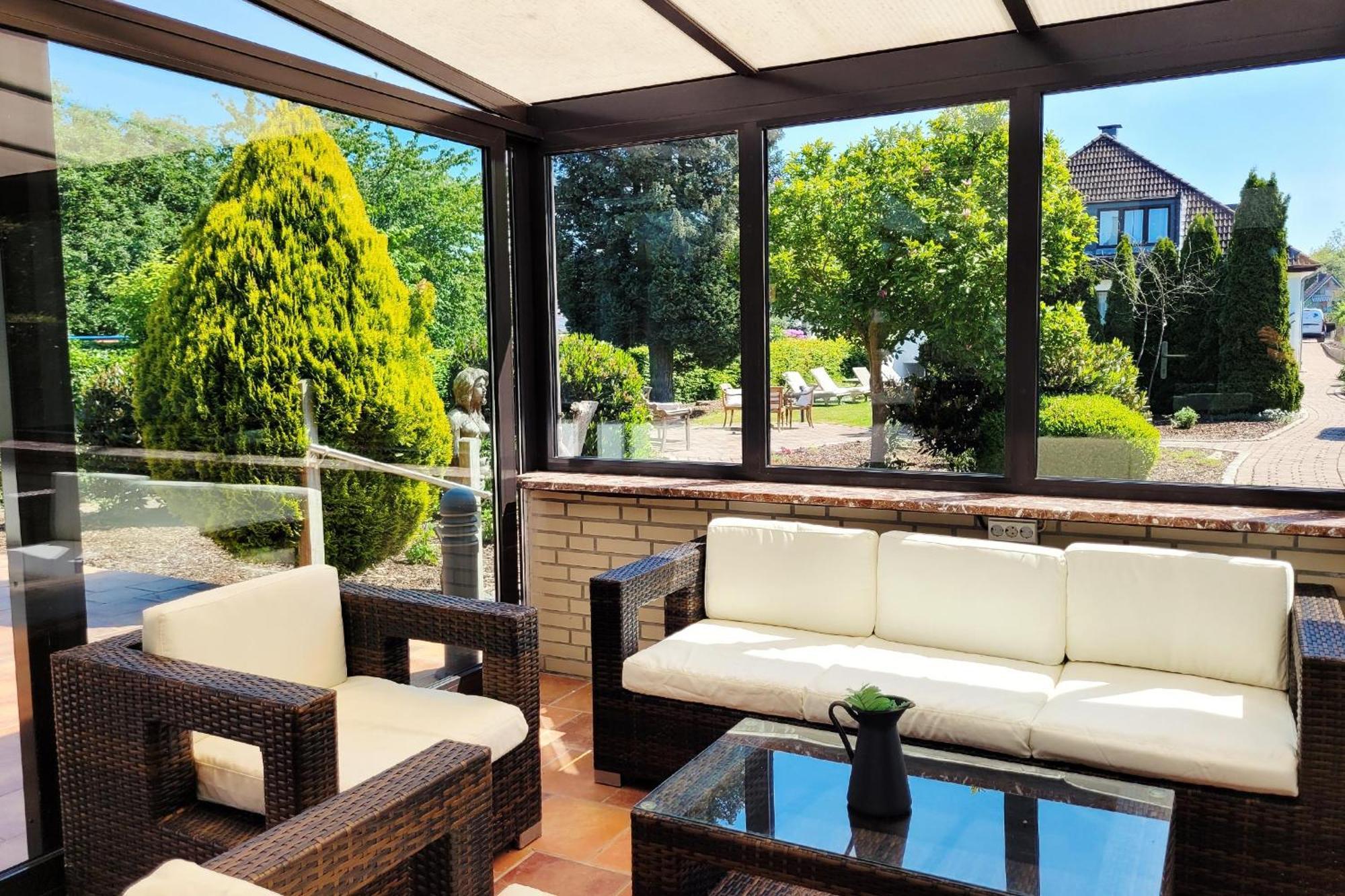 Moderne 1 Zimmer Ferienwohnung Mit Sonnenterrasse Und Parkplatz, In Ruhiger Lage, Nur Wenige Gehminuten Zum Ostsee Sandstrand Scharbeutz Zewnętrze zdjęcie